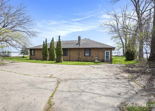 Property at 351 Maple Ct, Muskegon, MI 49445, 2 beds, 2 baths