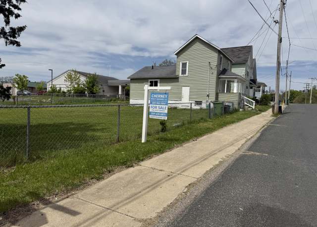 Property at 16 S Wood St, Battle Creek, MI 49037, 3 beds, 1 bath