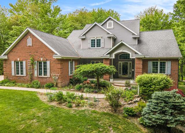 Property at 8837 56th Ave, Hudsonville, MI 49426, 5 beds, 3.5 baths