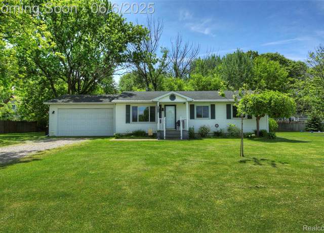 Property at 2470 E Highland Rd, Howell, MI 48843, 3 beds, 1 bath
