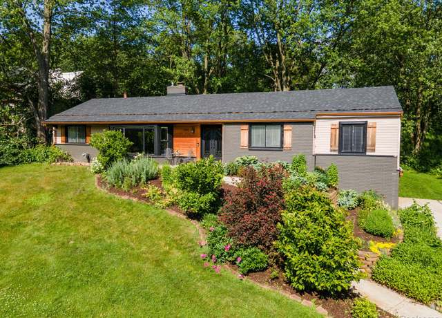 Property at 2905 Lahser Rd, Bloomfield Hills, MI 48304, 4 beds, 2.5 baths