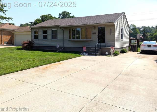 Property at 11061 Elmview St, Romulus, MI 48174, 3 beds, 1 bath