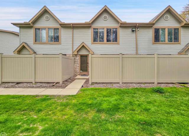 Property at 50419 S Bay Run St, Chesterfield, MI 48047, 2 beds, 1.5 baths