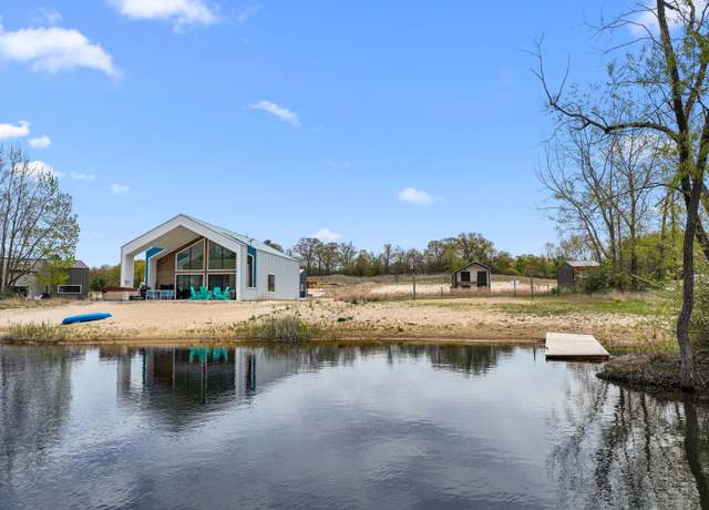 Property at 7469 Lake Solis Dr, Stevensville, MI 49127, 3 beds, 3 baths