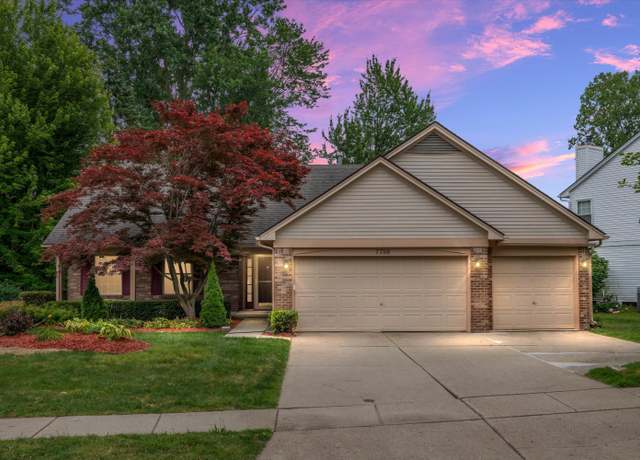Property at 7798 Lake Crest Dr, Ypsilanti, MI 48197, 2 beds, 3 baths