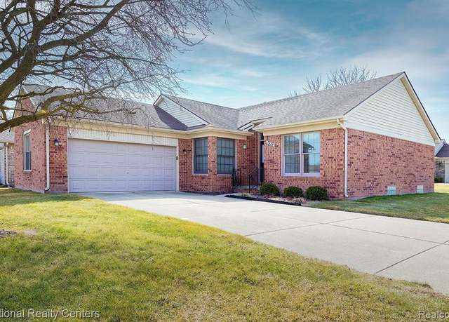 Property at 17888 Redwood Dr, Macomb, MI 48042, 3 beds, 2 baths