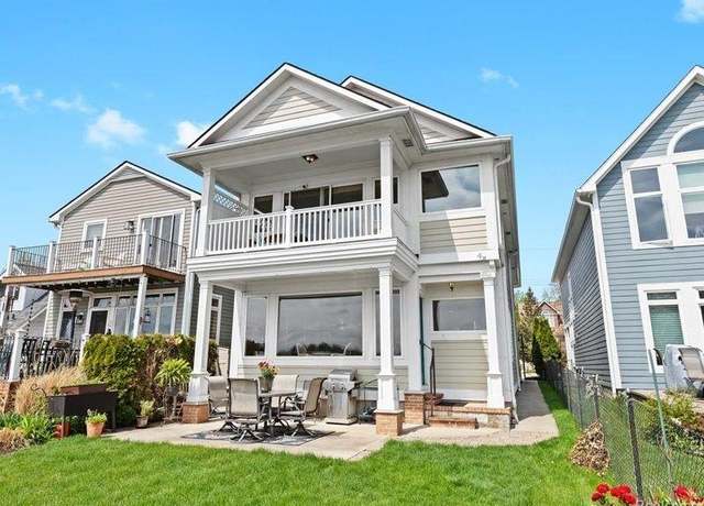 Property at 2011 W Lake Dr, Novi, MI 48377, 3 beds, 2.5 baths