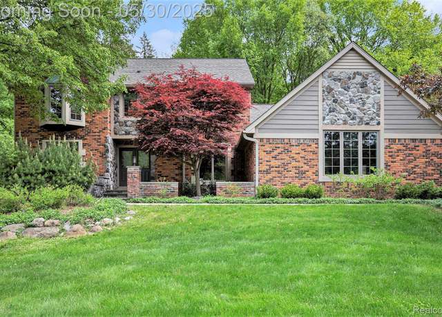 Property at 7254 Dark Lake Dr, Clarkston, MI 48346, 5 beds, 3.5 baths