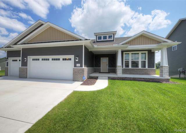 Property at 2131 Gambrel Ln, Howell, MI 48843, 5 beds, 3.5 baths