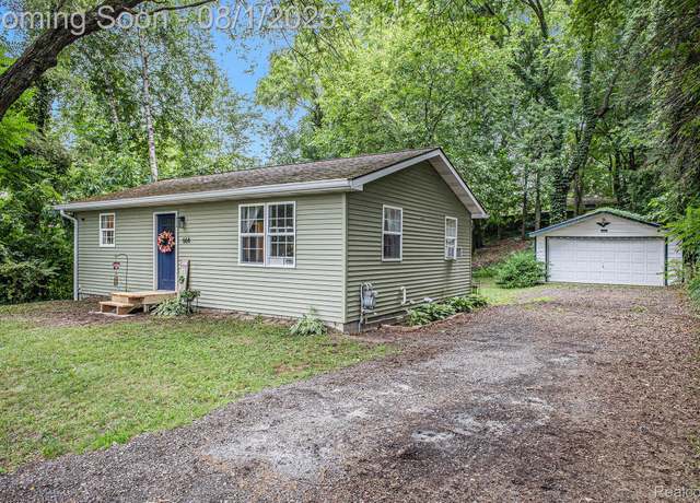 Property at 664 E Highland Rd, Howell, MI 48843, 2 beds, 1 bath