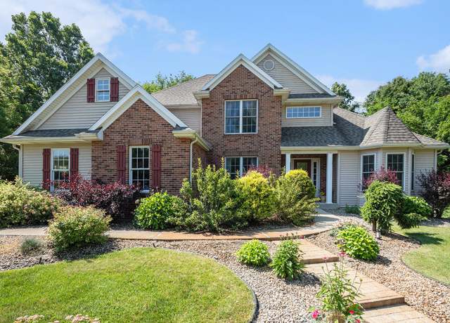 Property at 6372 Oak Ct, Berrien Center, MI 49102, 4 beds, 2.5 baths