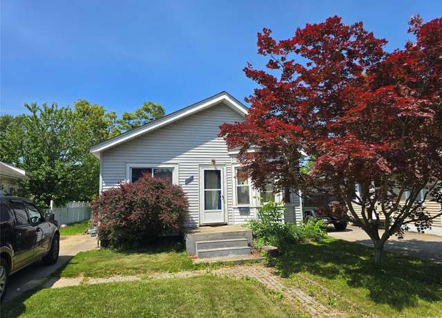 Property at 104 Charlevoix St, Clawson, MI 48017, 2 beds, 1 bath