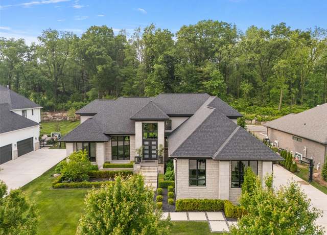 Property at 212 Enclave Ct, Rochester Hills, MI 48306, 5 beds, 5 baths