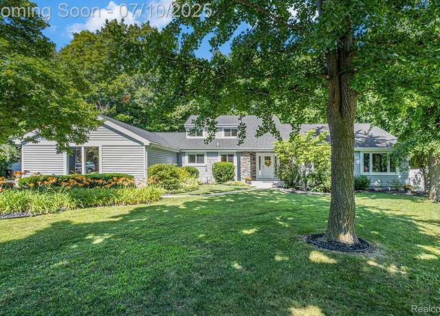Property at 1265 Mill Creek Rd, Flint, MI 48532, 3 beds, 3.5 baths