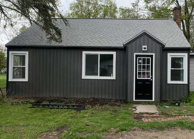 Property at 305 W High St, Ovid, MI 48866, 3 beds, 1 bath