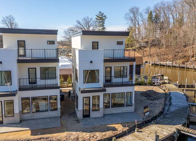 Property at 1 N Bailey Ave #1, South Haven, MI 49090, 3 beds, 2.5 baths