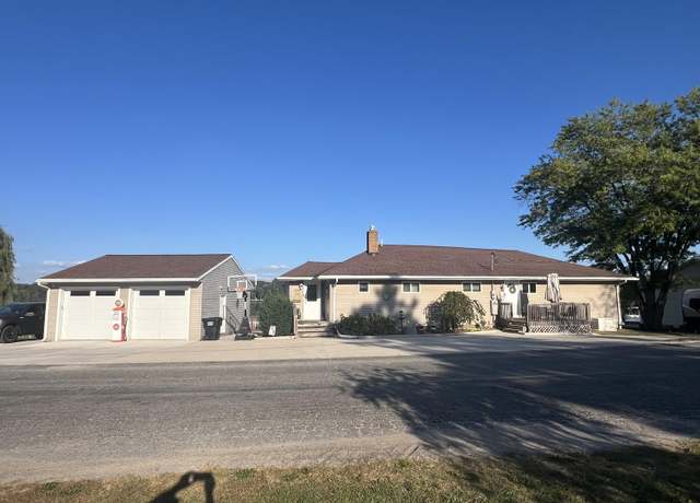 Property at 2772 S Wisner Ave, Fremont, MI 49412, 3 beds, 2 baths