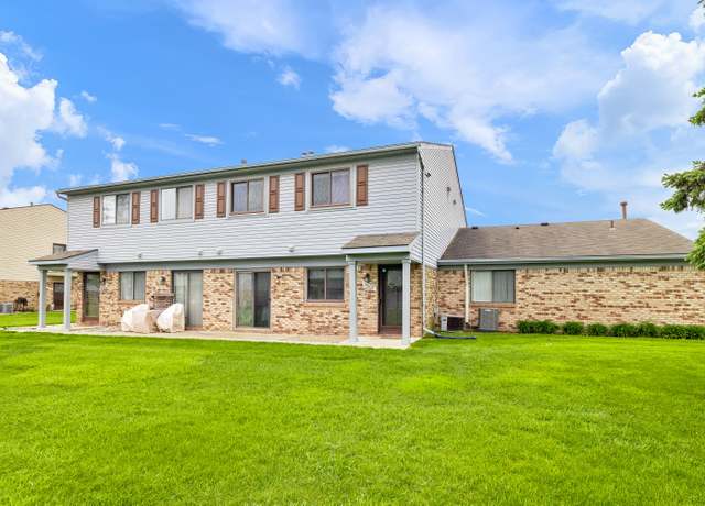 Property at 50102 S Angelo Ct, Chesterfield, MI 48047, 2 beds, 1.5 baths