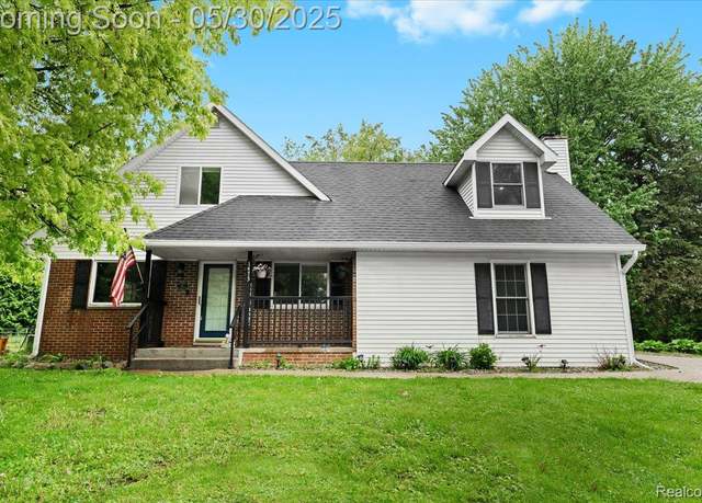 Property at 1473 Booth St, Howell, MI 48843, 4 beds, 2.5 baths