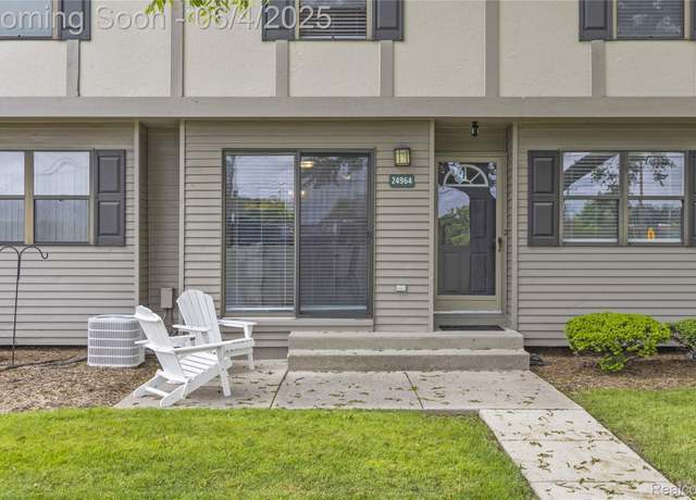 Property at 24964 Auburn Ln, Southfield, MI 48033, 2 beds, 1.5 baths