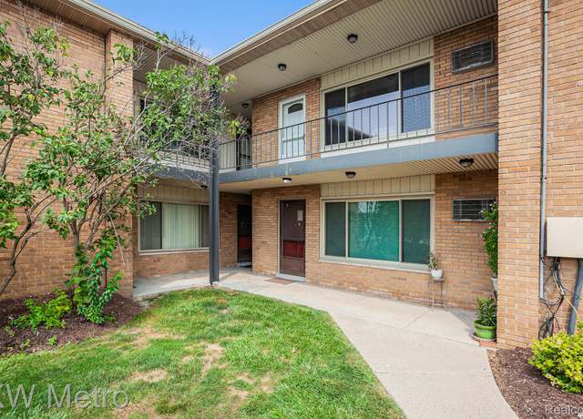 Property at 2859 E Maple Rd #3, Birmingham, MI 48009, 1 bed, 1 bath