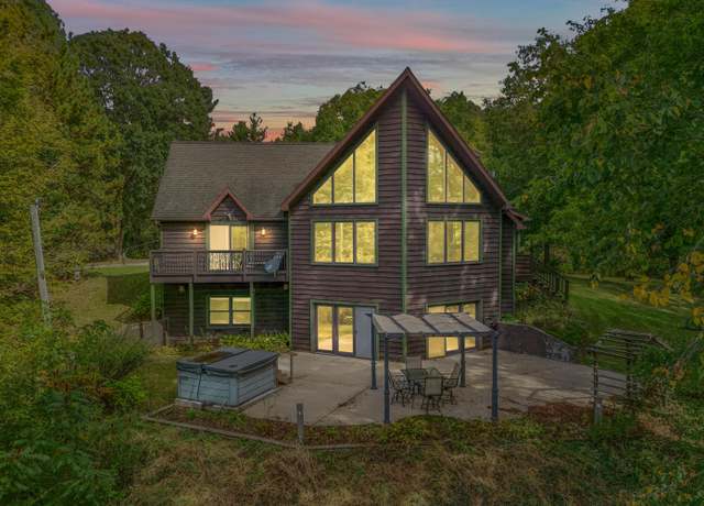 Property at 2488 Wilson St, Hillsdale, MI 49242, 4 beds, 2.5 baths