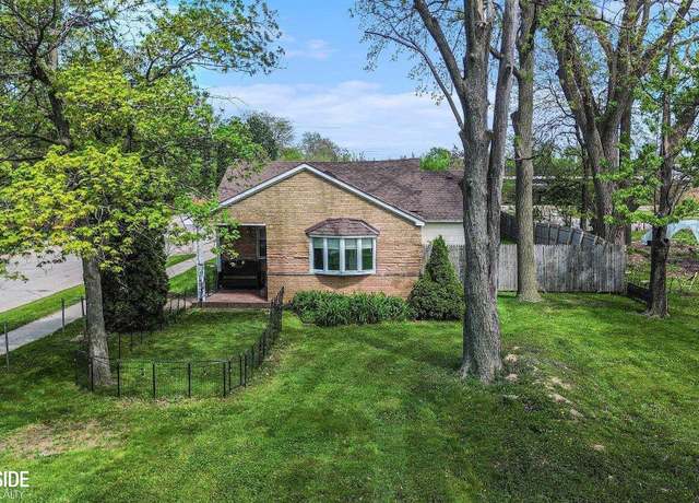 Property at 30430 Park St, Roseville, MI 48066, 3 beds, 1 bath