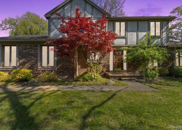 Property at 4824 Quarton Rd, Bloomfield Hills, MI 48302, 3 beds, 2.5 baths