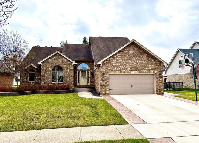 Property at 18654 Turnberry Dr, Macomb, MI 48044, 5 beds, 3.5 baths