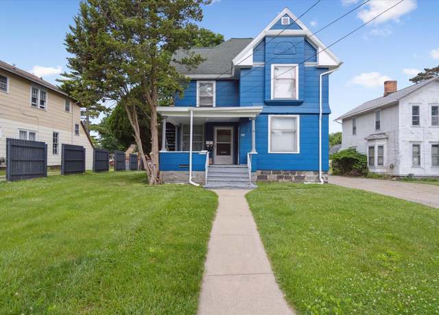 Property at 612 Lansing Ave, Jackson, MI 49202, 3 beds, 4 baths