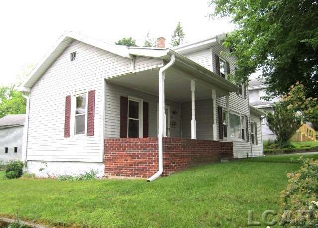 Property at 107 Seward Street St, Hudson, MI 49247, 3 beds, 1.5 baths