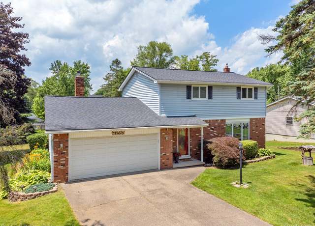 Property at 6635 Eastlawn Ave, Clarkston, MI 48346, 4 beds, 1.5 baths