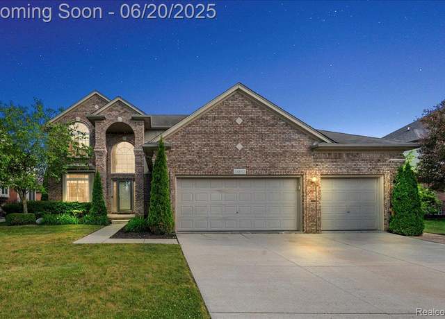 Property at 18852 Newbridge Dr, Macomb, MI 48044, 4 beds, 2.5 baths
