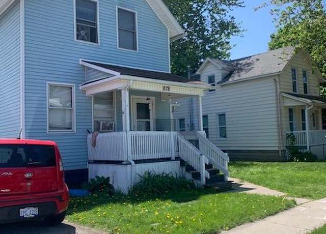 Property at 828 Wall St, Port Huron, MI 48060, 4 beds, 3 baths