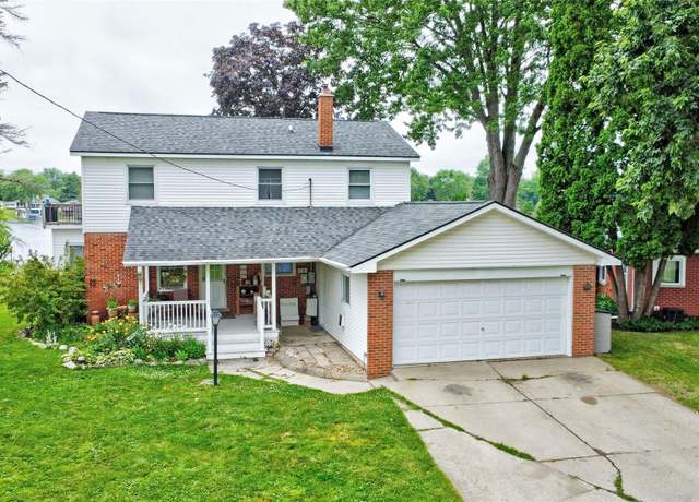 Property at 1962 Lake Pointe Dr, Ortonville, MI 48462, 4 beds, 2 baths