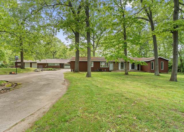 Property at 2240 S 13th St, Niles, MI 49120, 3 beds, 2 baths
