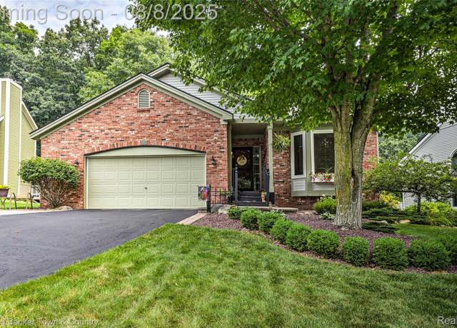 Property at 2637 Hilltop Ln, Oceola Township, MI 48843, 3 beds, 3 baths