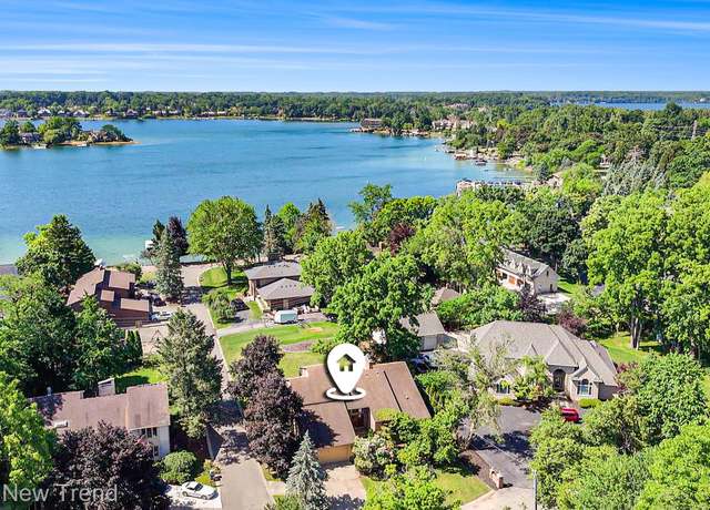 Property at 3234 Pine Lake Rd, West Bloomfield Charter Township, MI 48324, 5 beds, 4.5 baths