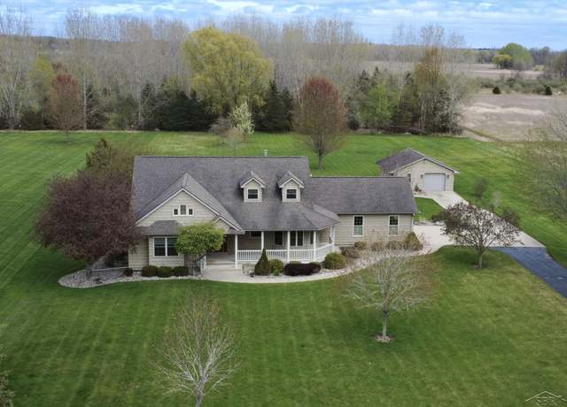 Property at 2808 N Thomas Rd, Saginaw, MI 48609, 3 beds, 2.5 baths