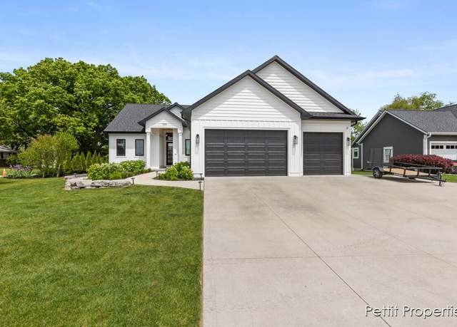 Property at 1509 Ponstein Dr, Hudsonville, MI 49426, 5 beds, 3.5 baths