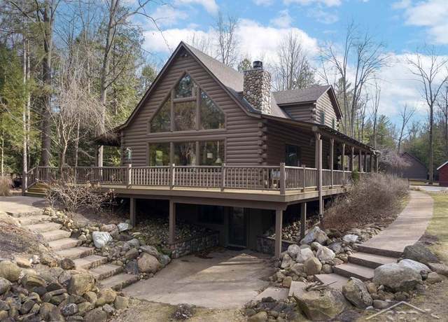 Property at 693 E Edenville Lake Dr, Hope, MI 48628, 3 beds, 3 baths