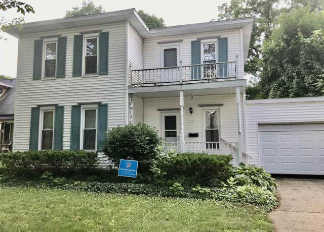Property at 314 S Pine St, Mt Pleasant, MI 48858, 4 beds, 1.5 baths