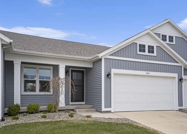 Property at 1430 N Village Cir, Kalamazoo, MI 49009, 2 beds, 2.5 baths