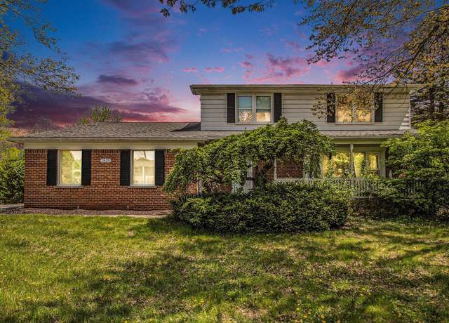 Property at 2625 Plum Brook Dr, Bloomfield Hills, MI 48304, 4 beds, 2.5 baths