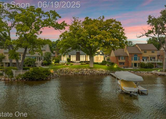 Property at 2505 Cedar Key Dr, Lake Orion, MI 48360, 4 beds, 4.5 baths