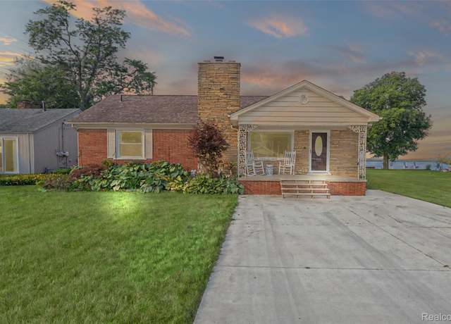 Property at 7995 Colony Dr, Clay Township, MI 48001, 2 beds, 2 baths