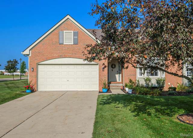 Property at 7038 Iris Ct, Grand Blanc, MI 48439, 2 beds, 2 baths