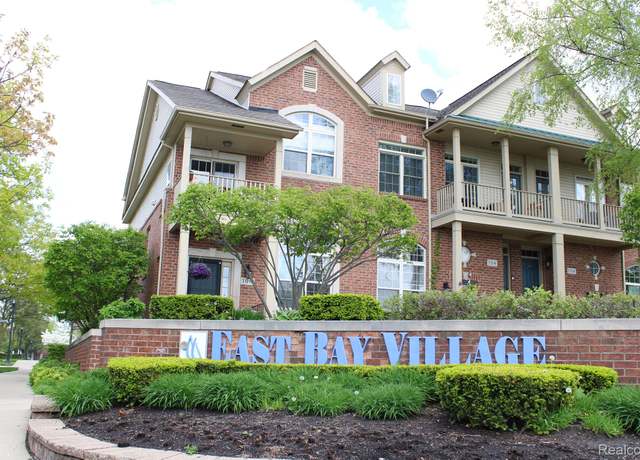 Property at 414 Old Pine Way #136, Walled Lake, MI 48390, 3 beds, 2 baths