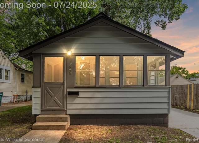 Property at 1443 E George Ave, Hazel Park, MI 48030, 2 beds, 1 bath