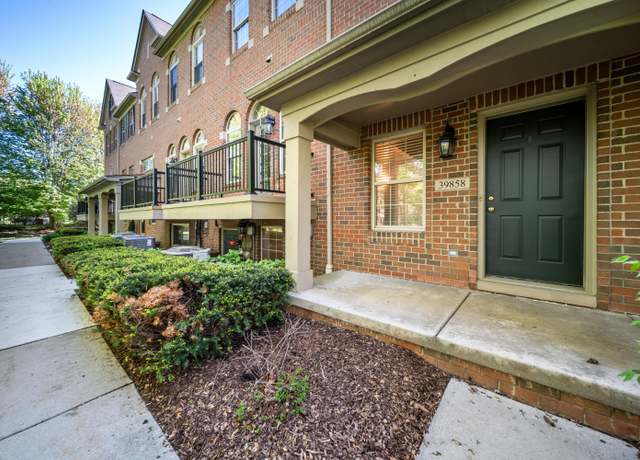 Property at 39858 Rockcrest Cir, Northville, MI 48168, 2 beds, 2.5 baths